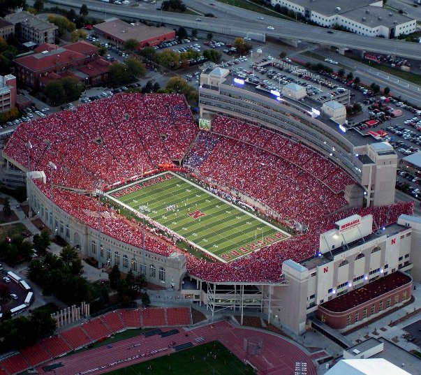 nebraskamemorialstadium.jpg