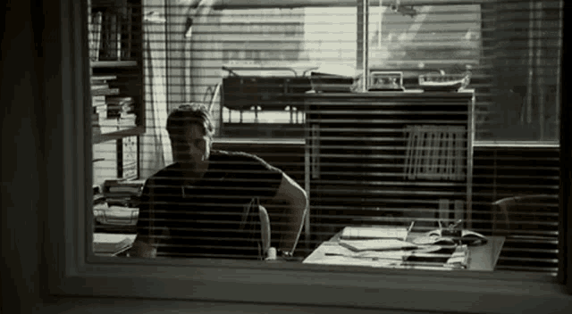 moneyball-desk.gif