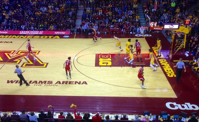 gophers-on-court.jpg