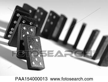 falling-dominoes-b_~PAA154000013.jpg