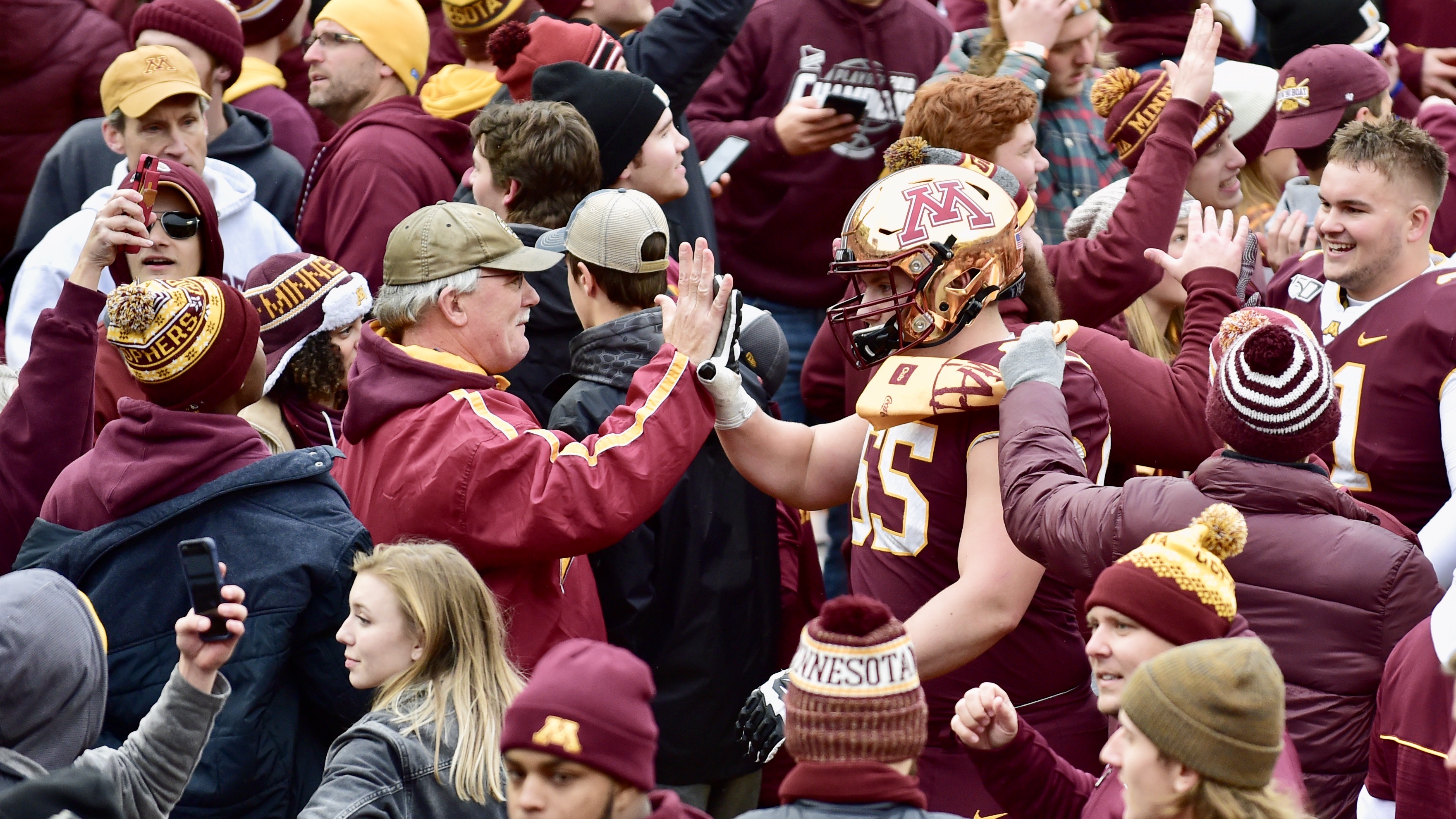 JEA-10257-GOPHERS-VS-PENN-STATE.jpeg