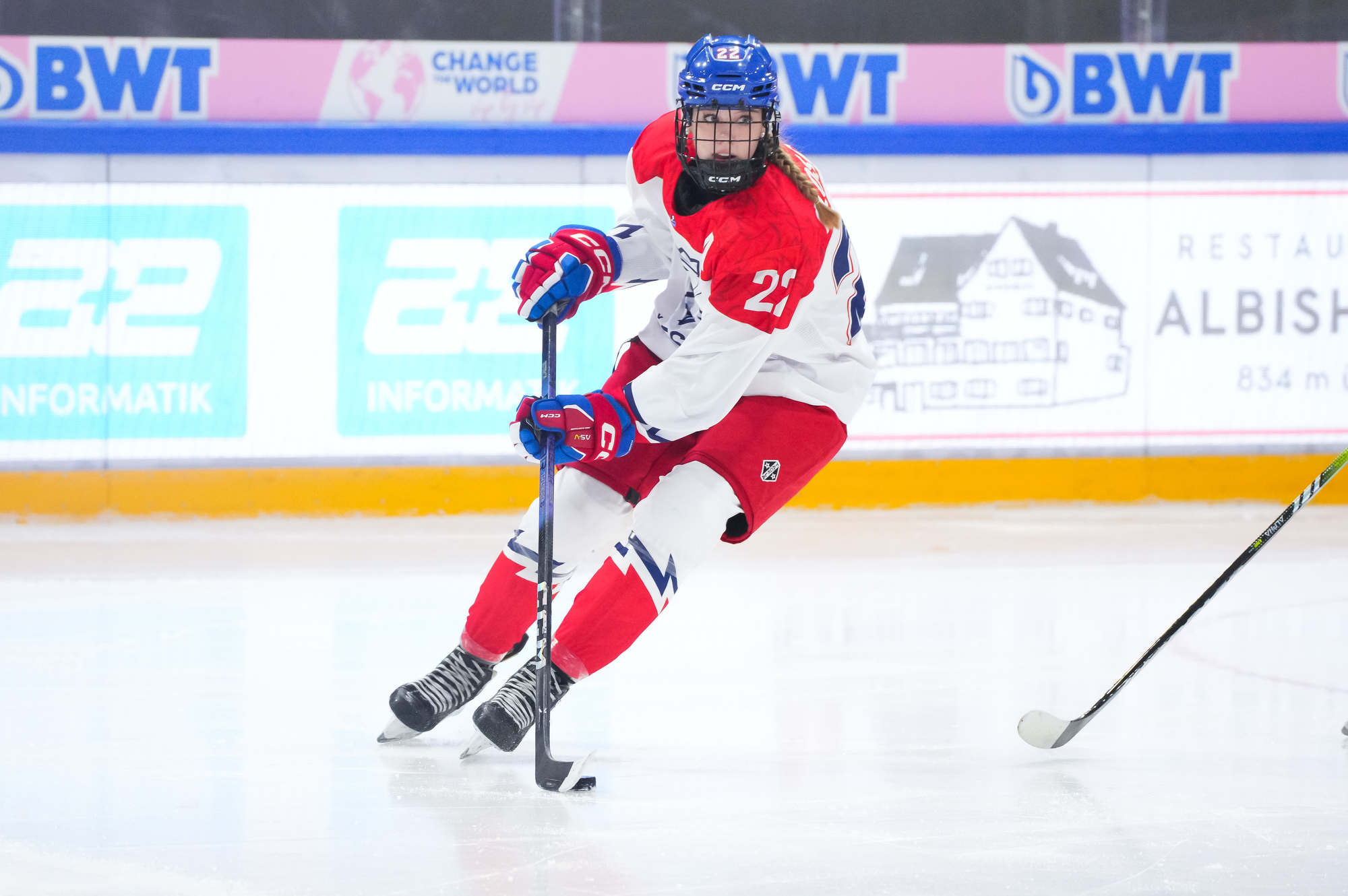 www.iihf.com