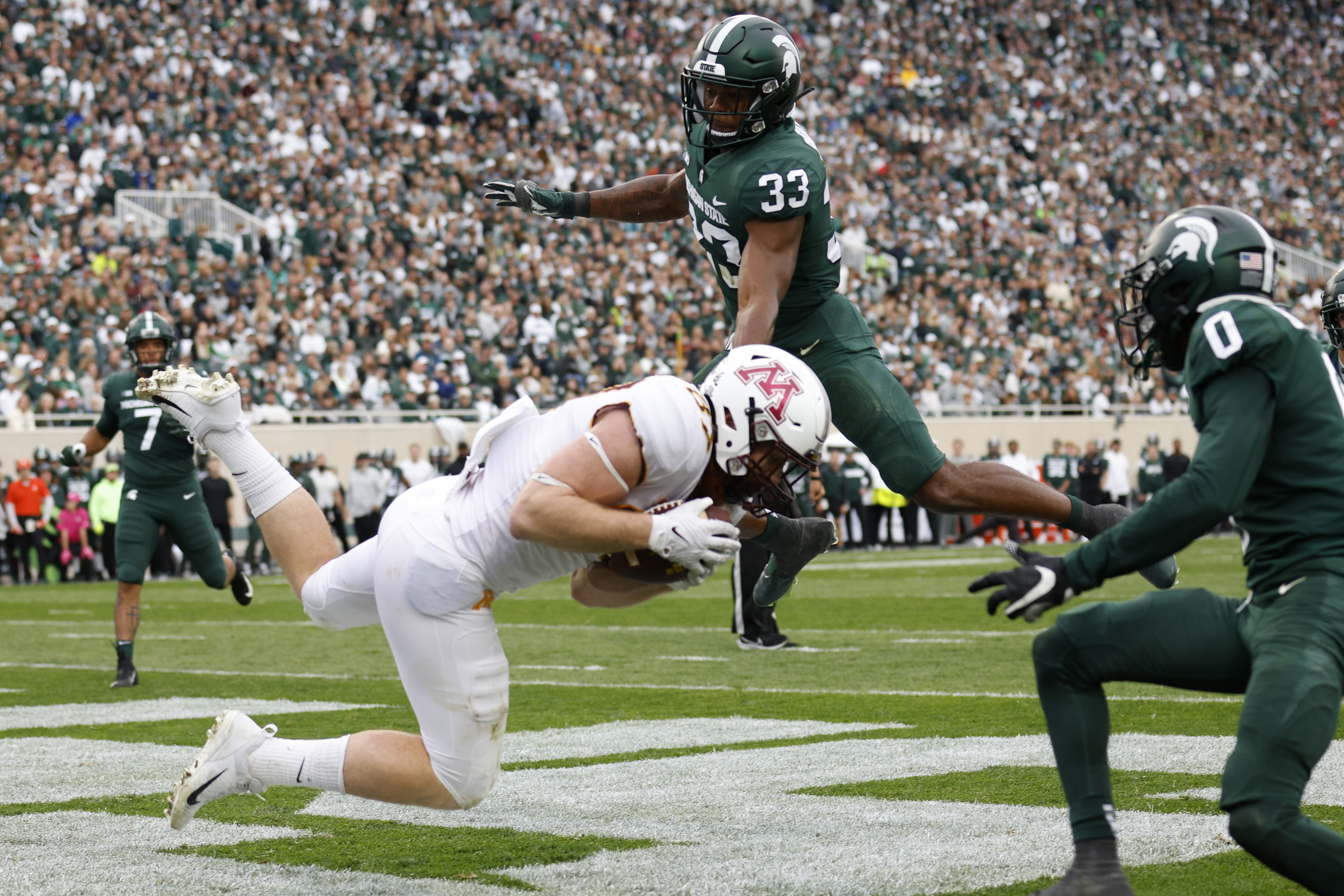 APTOPIX_Minnesota_Michigan_St_Football__1_.jpg