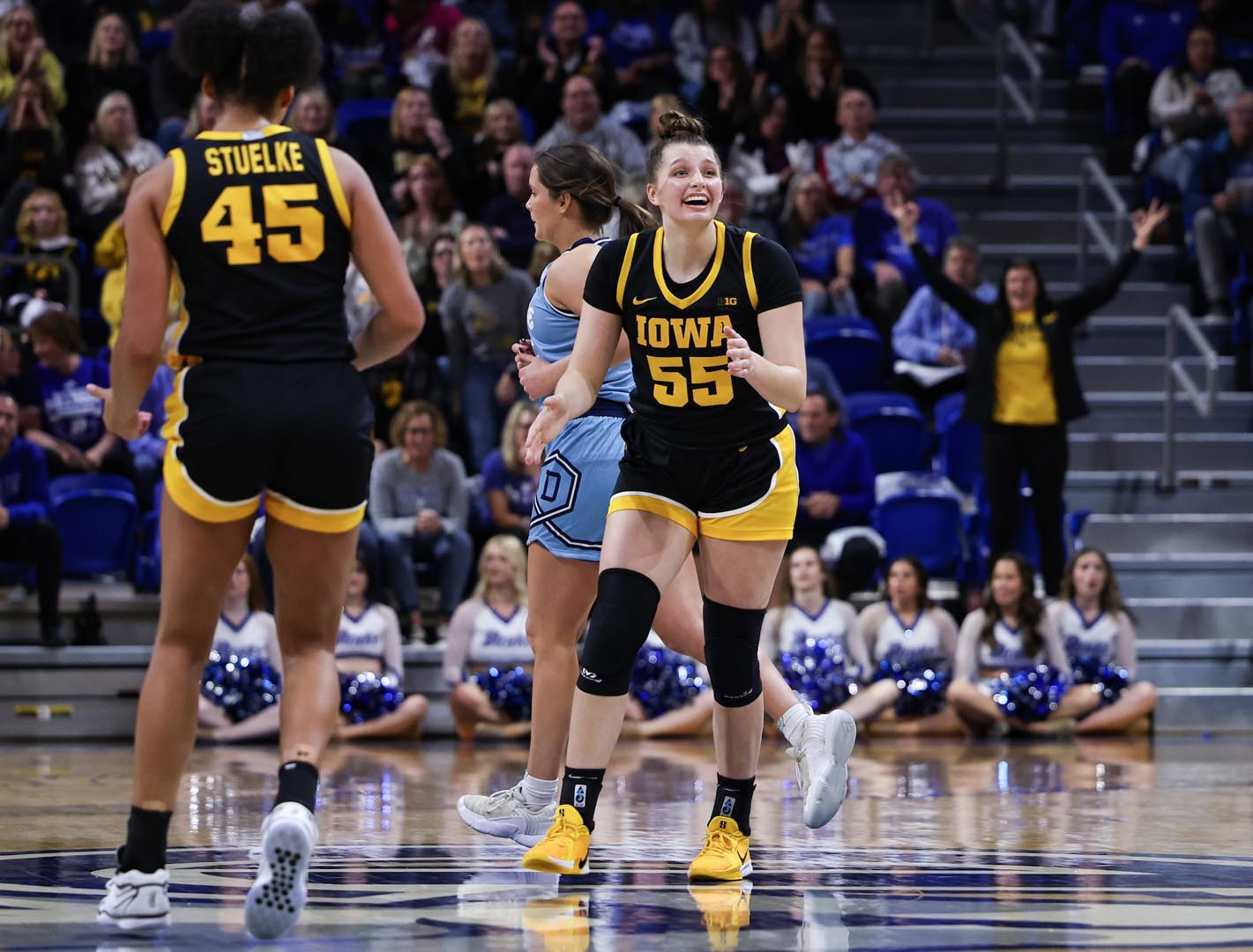 hawkeyesports.com