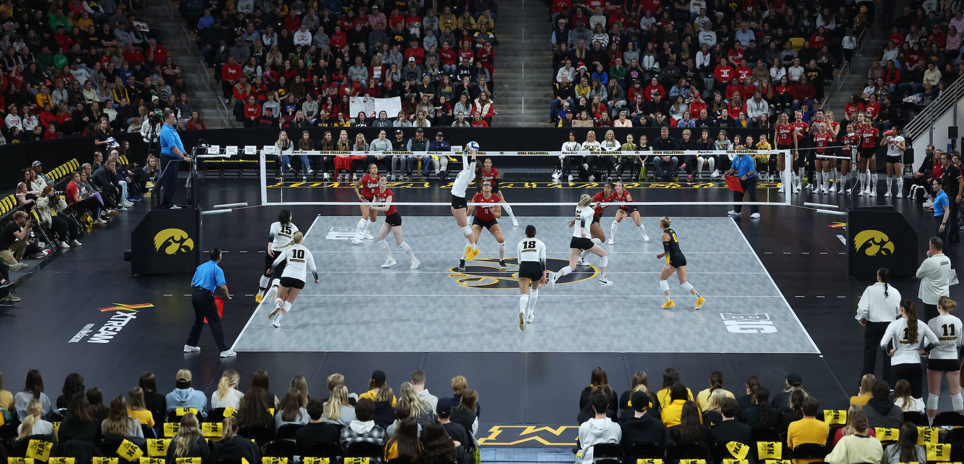 hawkeyesports.com