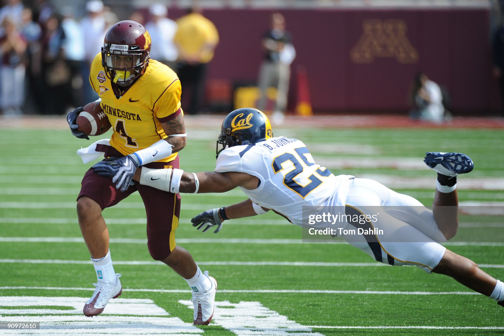keanon-cooper-of-the-minnesota-golden-gophers-carries-the-ball-in-a-picture-id90972610