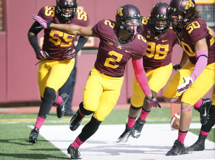 Gophers_Football_Celebration